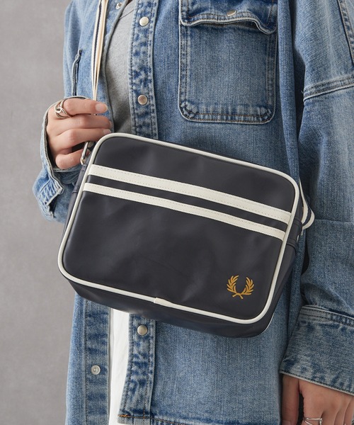 FRED PERRY（フレッドペリー）の「【FRED PERRY】CLASSIC MINI SHOUDLER BAG L2168（ショルダーバッグ・メンズ・ネイビー/ブラック・FREE）」の15枚目の写真