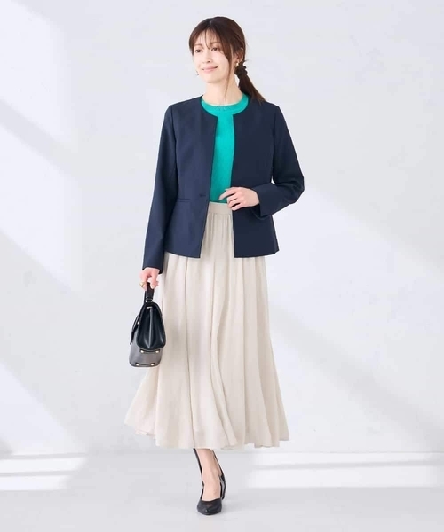 a.v.v(アーヴェヴェ)の「【接触冷感/イージーケア/UVカット/吸水速乾】サマーストレッチキーネックジャケット(ノーカラージャケット・レディース・ネイビー/ベージュ/ライトグレー・36/38/40/42)」の18枚目の写真