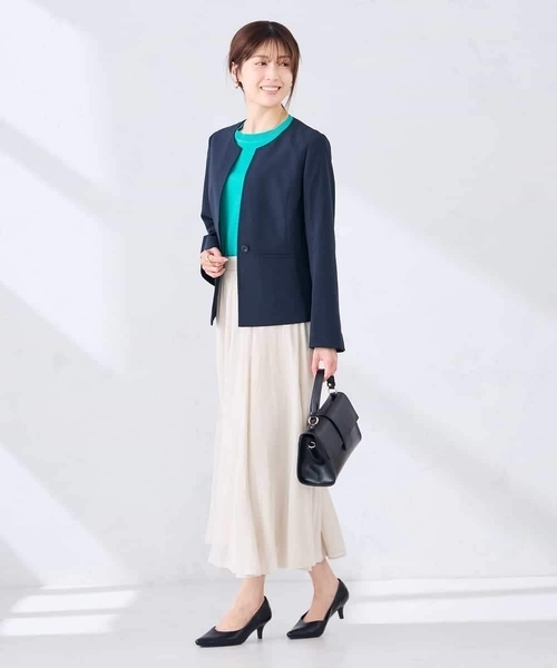 a.v.v(アーヴェヴェ)の「【接触冷感/イージーケア/UVカット/吸水速乾】サマーストレッチキーネックジャケット(ノーカラージャケット・レディース・ネイビー/ベージュ/ライトグレー・36/38/40/42)」の19枚目の写真