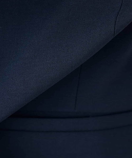 a.v.v(アーヴェヴェ)の「【接触冷感/イージーケア/UVカット/吸水速乾】サマーストレッチキーネックジャケット(ノーカラージャケット・レディース・ネイビー/ベージュ/ライトグレー・36/38/40/42)」の7枚目の写真