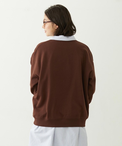MILKFED.(ミルクフェド)の「STENCIL LOGO WIDE CREW SWEAT TOP(スウェット・レディース・ブラウン/オートミール/ブラック・M/L)」の11枚目の写真