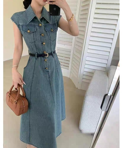 FAVORITO（ファヴォリート）の「ノースリーブデニムワンピース（ワンピース・レディース・ブルー・S/M/L/XL）」の8枚目の写真