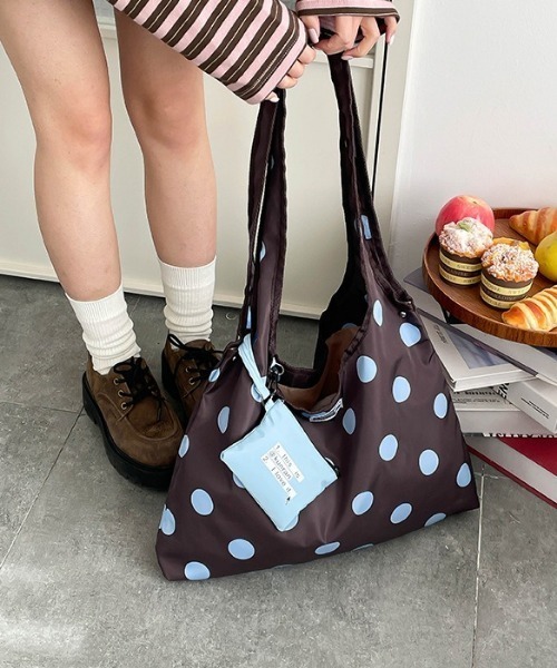 Vipoa(ヴィポア)の「Bicolor polka dot shoulder bag(ショルダーバッグ・レディース・グレー/ブラウン/ホワイト・FREE)」の4枚目の写真