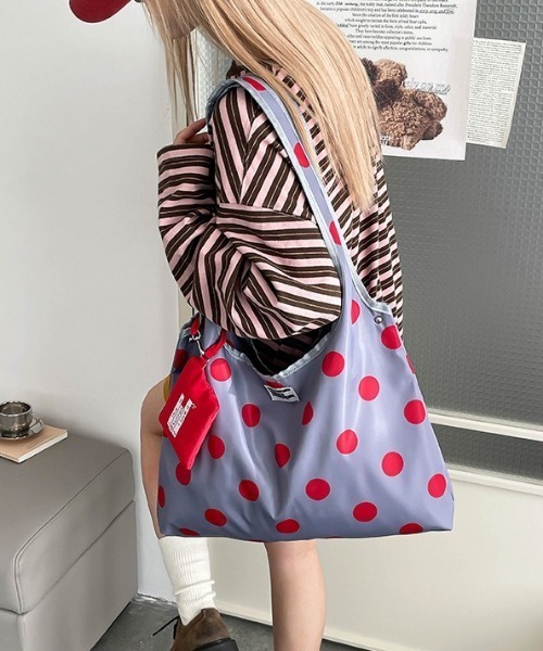 Vipoa(ヴィポア)の「Bicolor polka dot shoulder bag(ショルダーバッグ・レディース・グレー/ブラウン/ホワイト・FREE)」の22枚目の写真