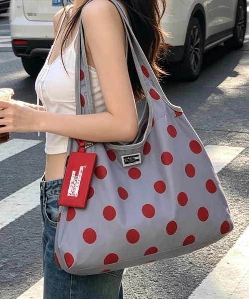 Vipoa(ヴィポア)の「Bicolor polka dot shoulder bag(ショルダーバッグ・レディース・グレー/ブラウン/ホワイト・FREE)」の18枚目の写真