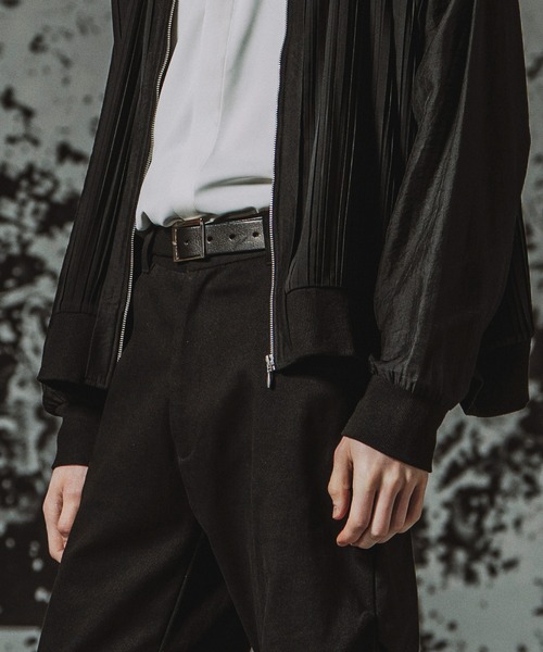 NO ID.(ノーアイディ)の「【NO ID.】Irregular Square Buckle Leather Belt / イレギュラー スクエア バックル レザー ベルト(ベルト・メンズ・ブラック・ONE SIZE)」の15枚目の写真