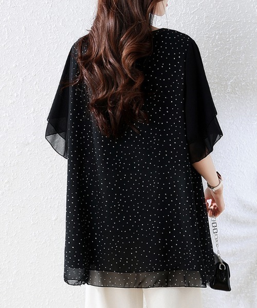 AMAJI(アマジ)の「Vネック プリント シフォンブラウス(シャツ/ブラウス・レディース・ブラック・LARGE/X-LARGE/XX-LARGE)」の3枚目の写真