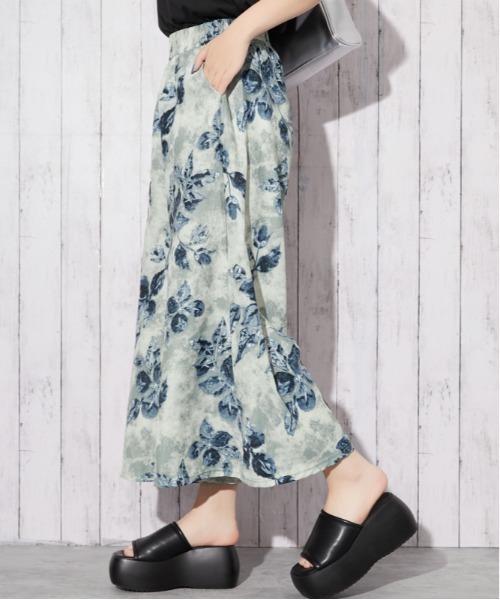 GORGE(ゴージ)の「《花柄プリント・ムラ染め風》ワイドパンツ/フェミニン/春夏秋/全3色(その他パンツ・レディース・ベージュ/グレー/ネイビー・F)」の19枚目の写真