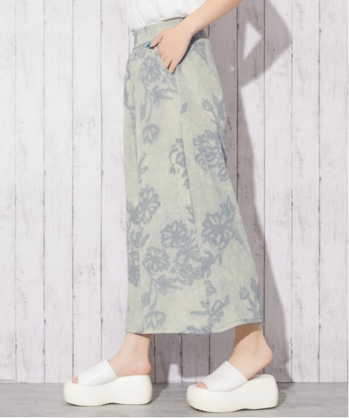 GORGE(ゴージ)の「《花柄プリント・ムラ染め風》ワイドパンツ/フェミニン/春夏秋/全3色(その他パンツ・レディース・ベージュ/グレー/ネイビー・F)」の14枚目の写真