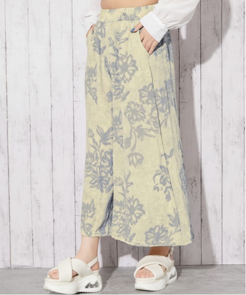 GORGE(ゴージ)の「《花柄プリント・ムラ染め風》ワイドパンツ/フェミニン/春夏秋/全3色(その他パンツ・レディース・ベージュ/グレー/ネイビー・F)」の8枚目の写真