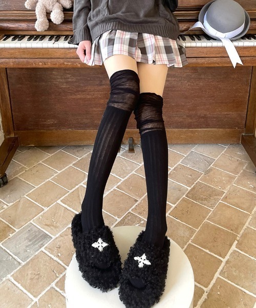 boemy(ボエミー)の「くしゅくしゅデザインニー ハイソックス(ソックス/靴下・レディース・モカ/ブラック/グレー/ホワイト・FREE)」の18枚目の写真