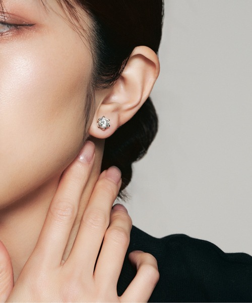 UNITED JEWELS（ユナイテッドジュエルズ）の「Pt900 ラボグロウンダイヤモンド ピアス（ラウンド）（ピアス（両耳用）・レディース・プラチナム・FREE）」の5枚目の写真