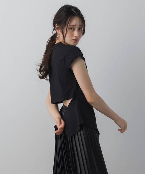 AJUGA.(アジュガ)の「フリルスリーブデザインTシャツ(Tシャツ/カットソー・レディース・ブラック/ホワイト・FREE)」の2枚目の写真
