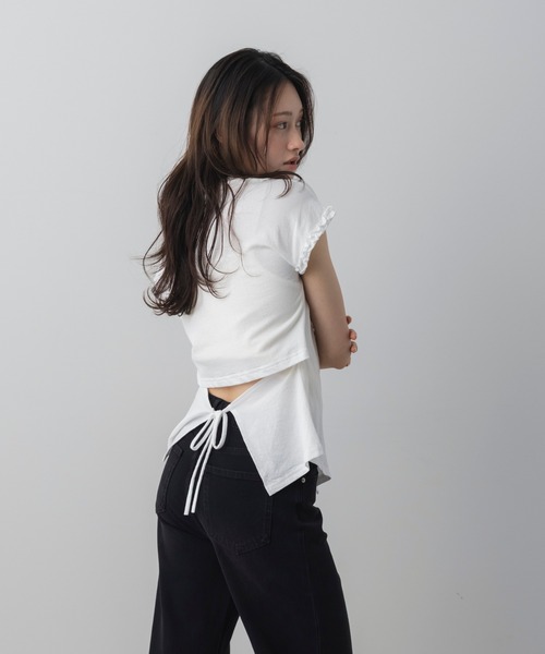 AJUGA.(アジュガ)の「フリルスリーブデザインTシャツ(Tシャツ/カットソー・レディース・ブラック/ホワイト・FREE)」の4枚目の写真