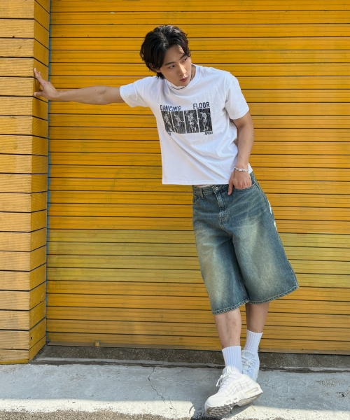 AMOU（アモウ）の「Dancing Skull half  T-shirts WHITE（Tシャツ/カットソー・レディース・その他・3/2/1）」の5枚目の写真