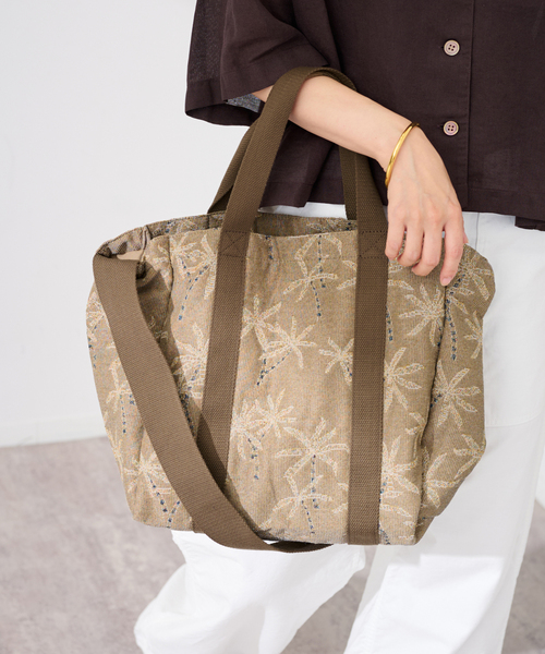 FRAMeWORK（フレームワーク）の「PAYDAY /ペイデイ 別注JACQUARD PALMTREE TOTE ポーチ（トートバッグ・レディース・アイボリー・FREE）」の5枚目の写真