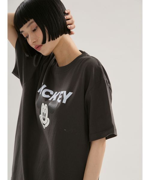 emmi(エミ)の「【emmi×GOOD ROCK SPEED】MICKEY MOUSE /Tシャツ(Tシャツ/カットソー・レディース・ホワイト/チャコールグレー/ピンク・F)」の4枚目の写真