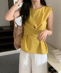 クルーネックノースリーブブラウス