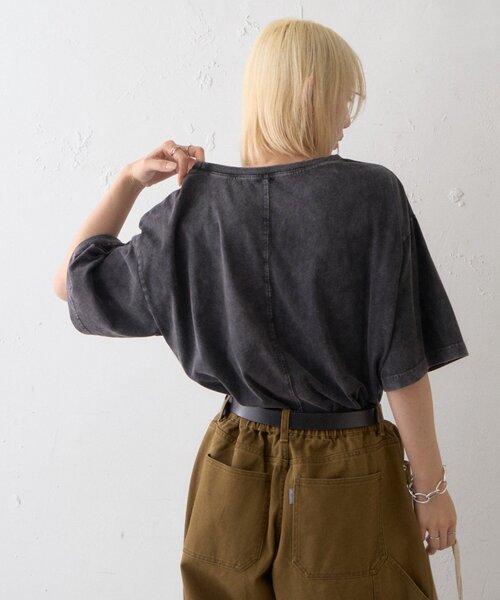 CIAOPANIC TYPY（チャオパニックティピー）の「∴アシッドウォッシュカレッジロゴオーバーTee（Tシャツ/カットソー・レディース・チャコールグレー/ブラウン/グレー系その他・ONE SIZE）」の5枚目の写真