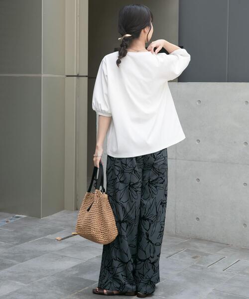 ITEMS URBANRESEARCH(アイテムズ アーバンリサーチ)の「袖デザインカットソー(Tシャツ/カットソー・レディース・ブラウン/ホワイト/ブラック/ライトブルー・FREE)」の20枚目の写真