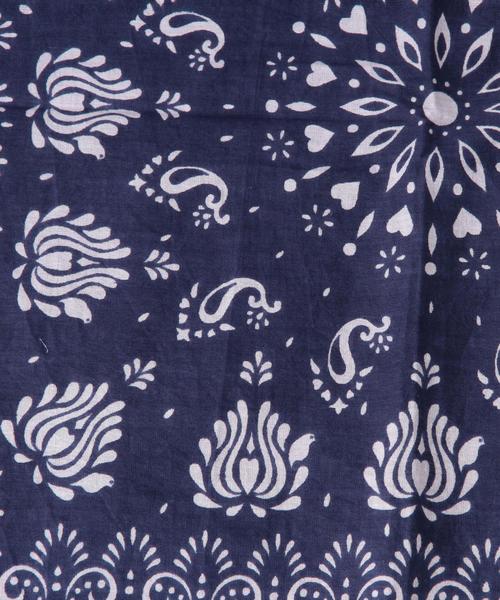 Another Edition(アナザーエディション)の「BINDUバンダナビッグスカーフ/BINDU BANDANA BIG SCF◆(バンダナ/スカーフ・レディース・ホワイト/ネイビー・FREE)」の3枚目の写真