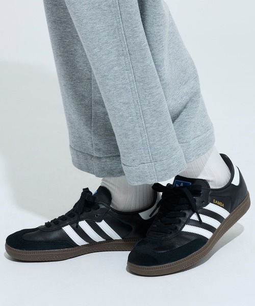 adidas(アディダス)の「サンバ OG / SAMBA OG / アディダスオリジナルス adidas Originals スニーカー(スニーカー・レディース・ブラック×ホワイト・22.5cm/31cm/24.5cm/24.0cm/23.5cm/28.0cm/32cm/28.5cm/29.0cm/22.0cm/23.0cm/27.5cm/27.0cm/26.5cm/29.5cm/30.0cm/30.5cm/25.5cm/26.0cm/25.0cm)」の4枚目の写真