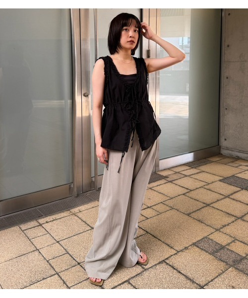 LE CIEL BLEU(ルシェルブルー)の「フリルブラウス / Frill Blouse(シャツ/ブラウス・レディース・ブラック/ホワイト・36)」の15枚目の写真