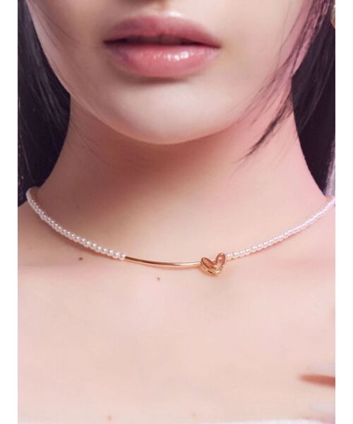EATME(イートミー)の「ハートモチーフフェイクパールネックレス(ネックレス・レディース・ゴールド・FREE)」の6枚目の写真