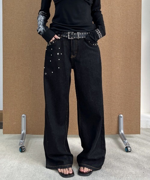 CHUN CHUN NOTES（チュンチュンノーツ）の「26AW/スタッズデザイン ワイドデニムパンツ（デニムパンツ・レディース・ネイビー/ブラック・M/S/L）」の7枚目の写真