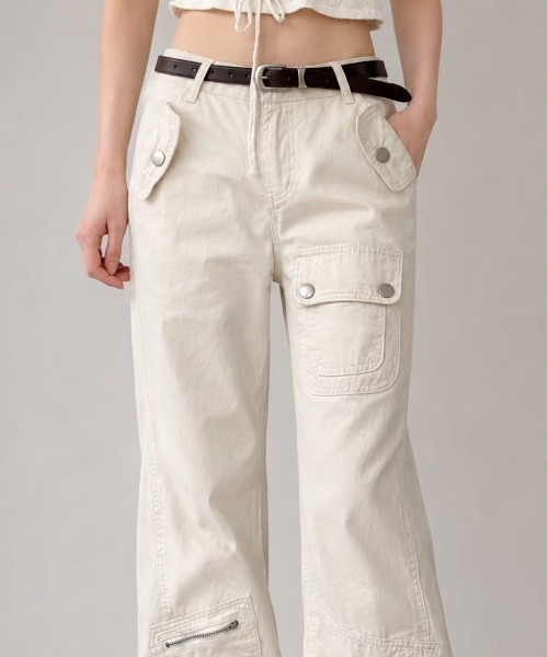 Sibra（シブラ）の「フラップポケットデザインルーズカーゴパンツ（カーゴパンツ・レディース・ベージュ・S/M/L）」の11枚目の写真