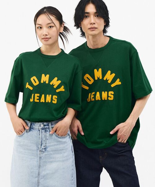 tommy jeans（トミー ジーンズ）の「ユニセックス クラシックロゴ入りオーバーサイズTシャツ（Tシャツ/カットソー・メンズ・ネイビー/グリーン系その他4・LARGE/SMALL/MEDIUM）」の2枚目の写真