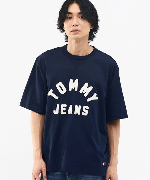 tommy jeans（トミー ジーンズ）の「ユニセックス クラシックロゴ入りオーバーサイズTシャツ（Tシャツ/カットソー・メンズ・ネイビー/グリーン系その他4・LARGE/SMALL/MEDIUM）」の5枚目の写真