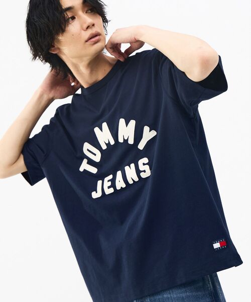 tommy jeans（トミー ジーンズ）の「ユニセックス クラシックロゴ入りオーバーサイズTシャツ（Tシャツ/カットソー・メンズ・ネイビー/グリーン系その他4・LARGE/SMALL/MEDIUM）」の12枚目の写真
