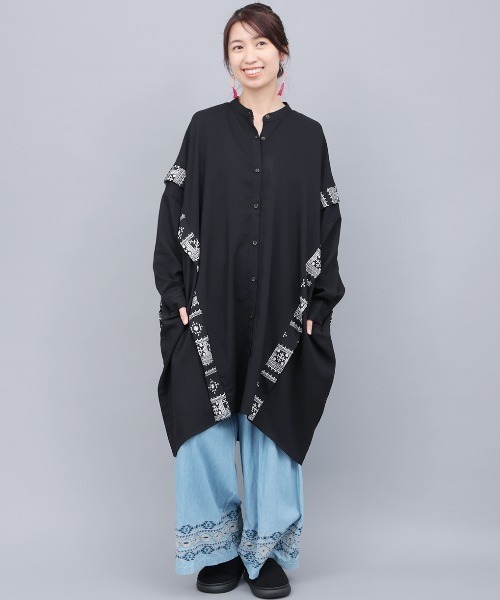 チチカカ（チチカカ）の「柄ライン切替シャツワンピース（ワンピース・レディース・ベージュ/ブラック/カーキ・FREE）」の4枚目の写真
