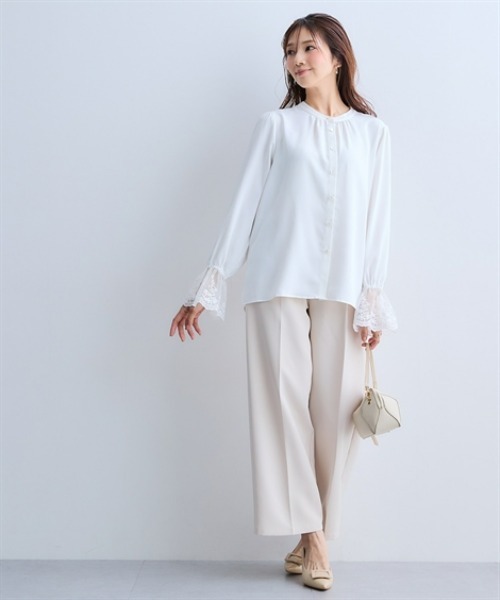 7days Life Styling(セブンデイズライフスタイリング)の「袖口レースバンドカラーギャザーブラウス(シャツ/ブラウス・レディース・ブラック/オフホワイト・M/L/LL/3L)」の4枚目の写真