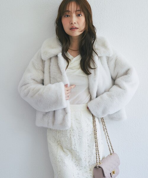 La boutique BonBon（ラブティックボンボン）の「Mink-like fauxfurコート（その他アウター・レディース・チャコールグレー/オフホワイト・FREE）」の3枚目の写真