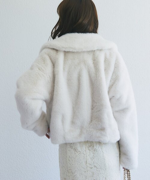 La boutique BonBon（ラブティックボンボン）の「Mink-like fauxfurコート（その他アウター・レディース・チャコールグレー/オフホワイト・FREE）」の5枚目の写真