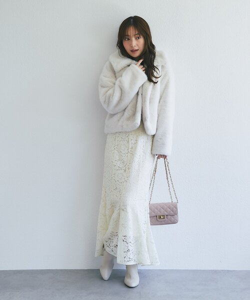 La boutique BonBon（ラブティックボンボン）の「Mink-like fauxfurコート（その他アウター・レディース・チャコールグレー/オフホワイト・FREE）」の6枚目の写真