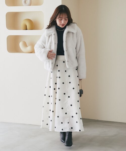 La boutique BonBon（ラブティックボンボン）の「Mink-like fauxfurコート（その他アウター・レディース・チャコールグレー/オフホワイト・FREE）」の9枚目の写真