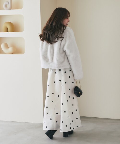La boutique BonBon（ラブティックボンボン）の「Mink-like fauxfurコート（その他アウター・レディース・チャコールグレー/オフホワイト・FREE）」の10枚目の写真