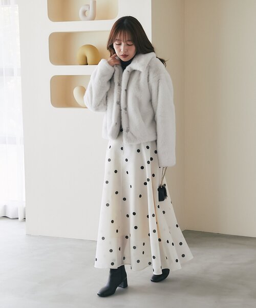 La boutique BonBon（ラブティックボンボン）の「Mink-like fauxfurコート（その他アウター・レディース・チャコールグレー/オフホワイト・FREE）」の11枚目の写真