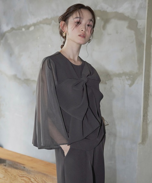 RUIRUE BOUTIQUE(ルイルエブティック)の「アシンメトリー リボン トップス セットアップ | パンツセットアップ・セレモニースーツ・ママスーツ・パンツスーツ・パンツドレス・パーティードレス・美脚パンツ・オケージョンセットアップ(パンツドレス・レディース・ブラック/ブルー/チャコール・M/S/L/LL)」の3枚目の写真