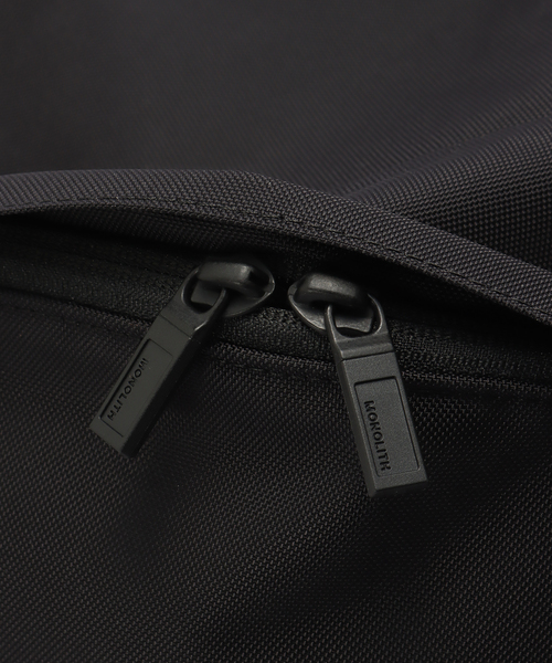 MONOLITH(モノリス)の「MONOLITH(モノリス)BACKPACK STANDARD SOLID M(バックパック/リュック・メンズ・ブラック・FREE)」の6枚目の写真