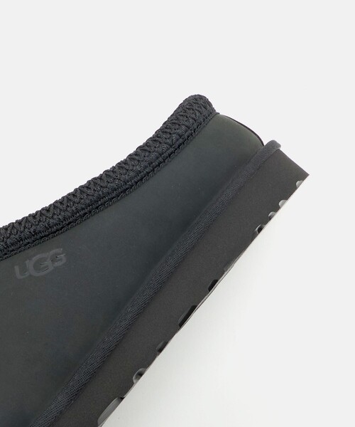 UGG（アグ）の「【国内EXCLUSIVE】＜UGG＞タスマン シューズ（ブーツ・メンズ・ブラック・10/8/9）」の3枚目の写真