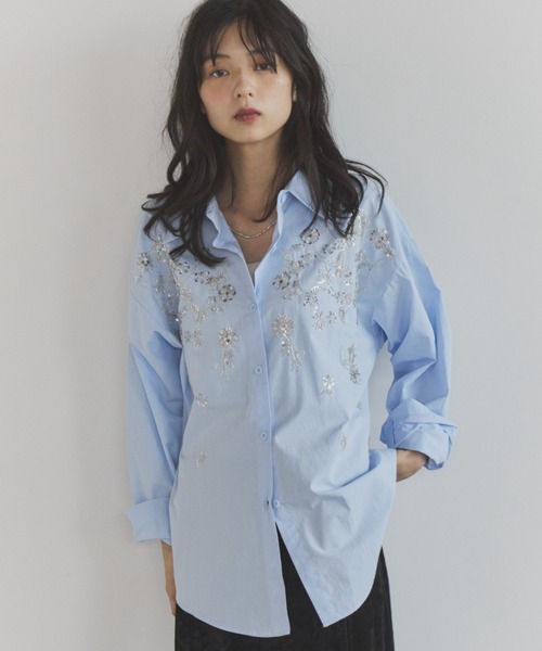 ELNEsoi(エルネソワ)の「フラワービーズ刺繍シャツ(シャツ/ブラウス・レディース・ホワイト/ブルー・FREE)」の15枚目の写真