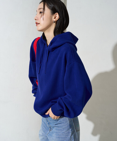 FREAK'S STORE(フリークスストア)の「限定展開 スウェットライク ニット フーディー(ニット/セーター・レディース・ブルー/ブラック/ネイビー/ライトグレー/ブラウン/レッド/オフホワイト・フリ-)」の6枚目の写真