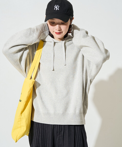 FREAK'S STORE(フリークスストア)の「限定展開 スウェットライク ニット フーディー(ニット/セーター・レディース・ブルー/ブラック/ネイビー/ライトグレー/ブラウン/レッド/オフホワイト・フリ-)」の8枚目の写真