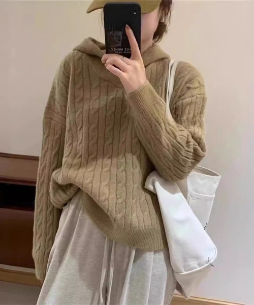 SHEPP(シープ)の「【26年秋冬新作】オーバーサイズ ケーブル編み フード ニット プルオーバー(ニット/セーター・レディース・ホワイト/グレー/ブラウン/ベージュ/ブラック・F)」の15枚目の写真