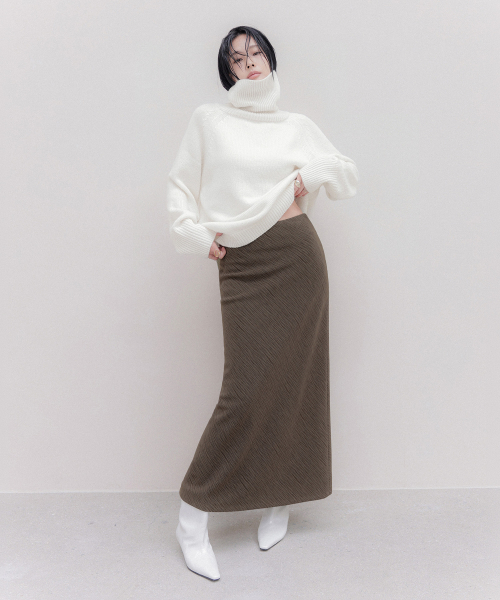 MEMUA(メムア)の「VELUA マキシラインスカート(ウッドブラウン)(スカート・レディース・ブラウン/ブラック・SMALL/MEDIUM/LARGE)」の3枚目の写真
