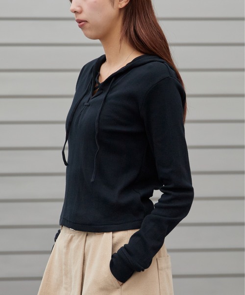 MILLER（ミラー）の「R.P.miller/ミラー Prib Henley hoodie パネルリブ コットン ボーダー ヘンリーネックパーカー Y2K レディース ガーリー 韓国 2026年秋冬（パーカー・レディース・ブラック/ブラック×ホワイト/ブルー・FREE）」の8枚目の写真